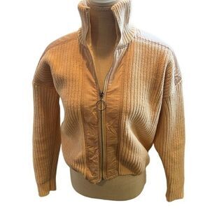 Urban Outfitters Small Zip Up Sweater Beautiful Detail Great Condition